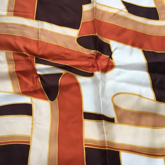 Vintage Scarf 26" Square Brown & Tan Geometric Pattern Hand Rolled Edge - Picture 5 of 5